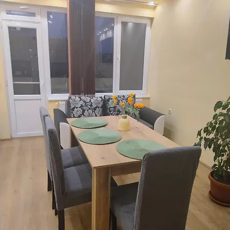 아파트 студиа за гости славяни