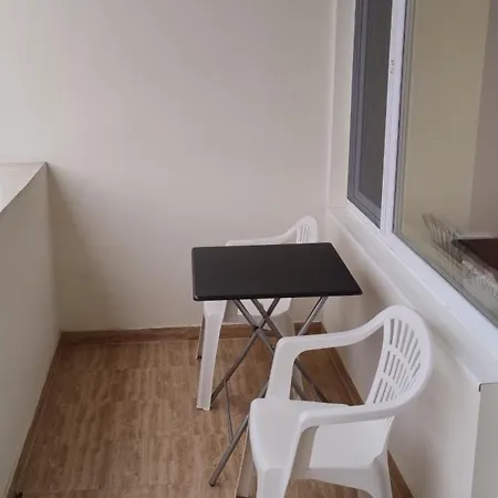 아파트 студиа за гости славяни