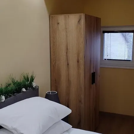 студиа за гости славяни 아파트 Yambol