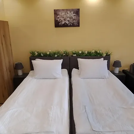 студиа за гости славяни 아파트 *